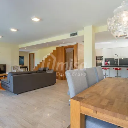 Oasis House