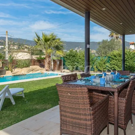 Oasis House *