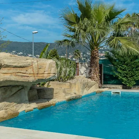 Oasis House Villa