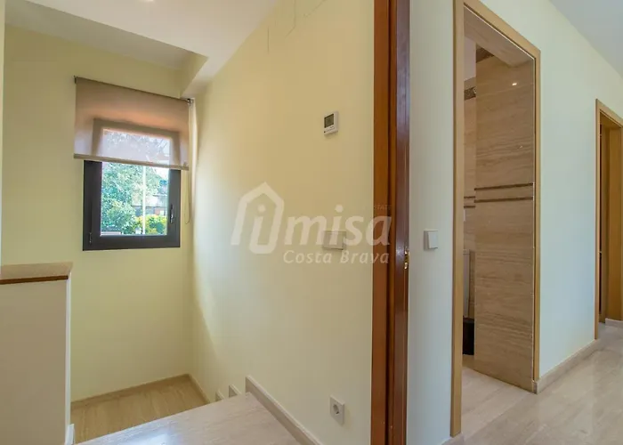 Oasis House カロンジェ