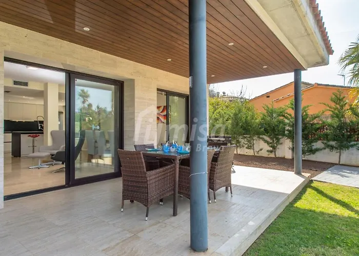 Oasis House
